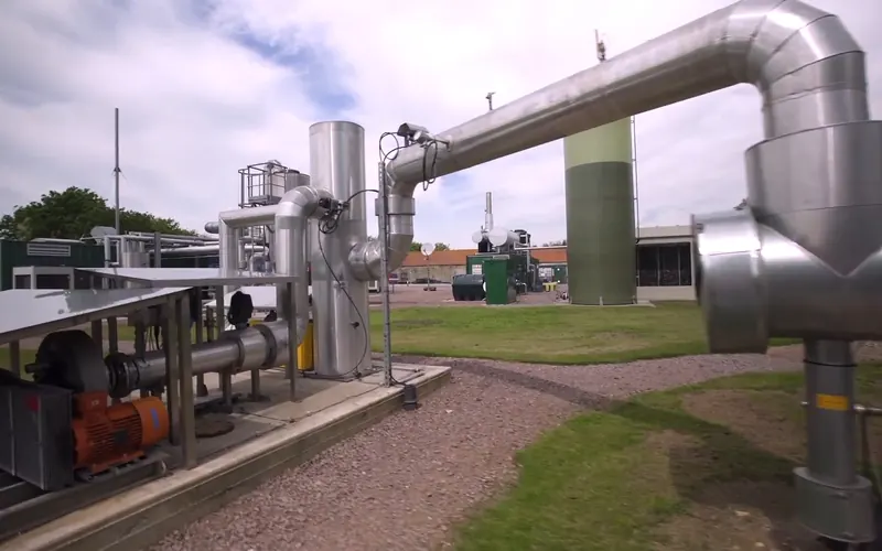 Containerized gas-engine cogeneration plant