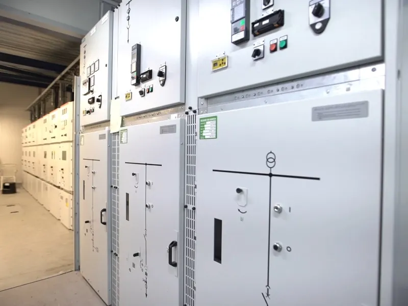 Electrical distribution switchboards