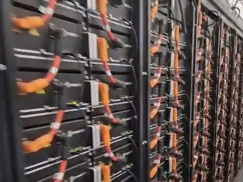 Racks de baterías LFP del BESS de la microrred de Baker's Bay, en Bahamas